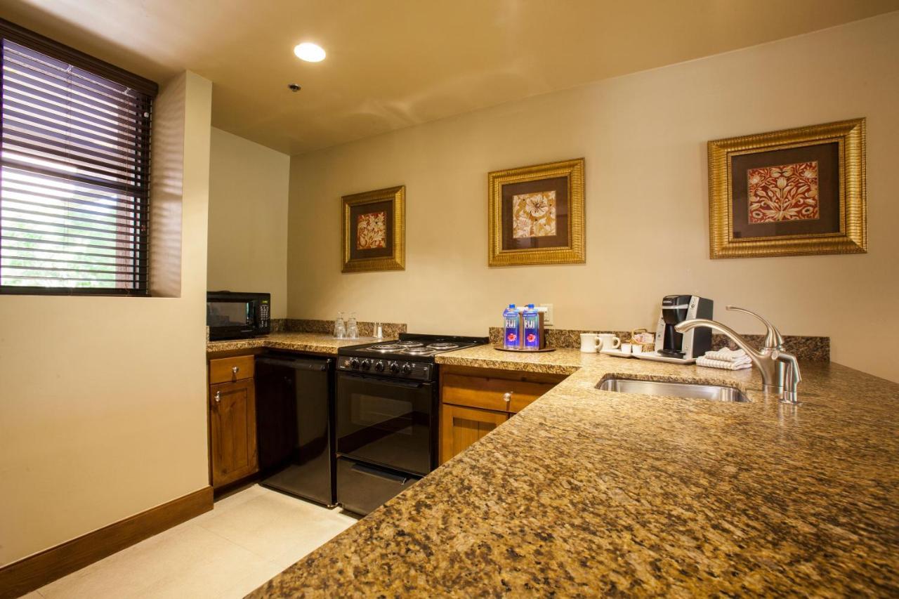 Ventana Canyon Club And Resort
